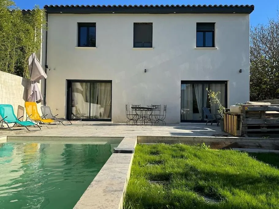 Villa Familiale Avignon 0*,